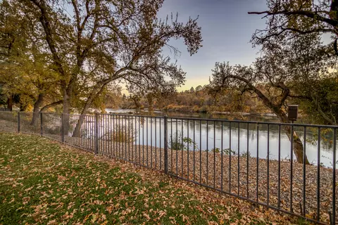 3389 Harlan Dr, Redding, CA 96003 photo 7