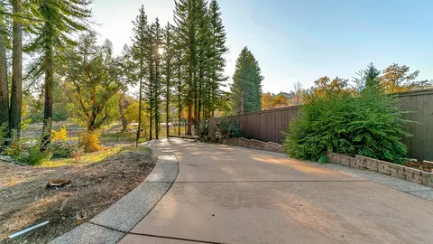 3389 Harlan Dr, Redding, CA 96003 photo 21