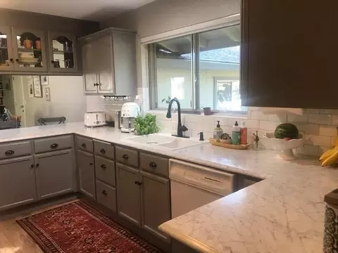 688 Terrace Dr, Redding, CA 96002 photo 2