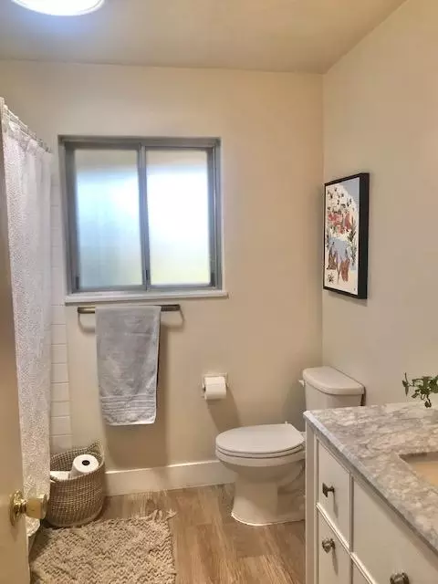 688 Terrace Dr, Redding, CA 96002 photo 8