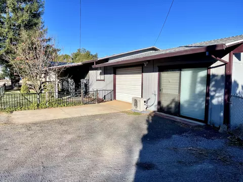 7037 Arlin Ln, Redding, CA 96002 photo 2