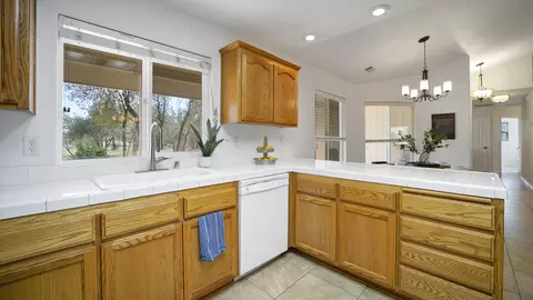 6130 Oak St, Anderson, CA 96007 photo 3