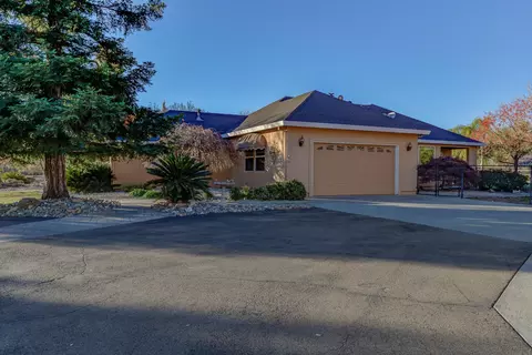 16900 Ski Way, Redding, CA 96003 photo 3