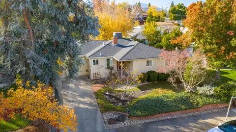 1132 Walnut Ave, Redding, CA 96001 photo 1