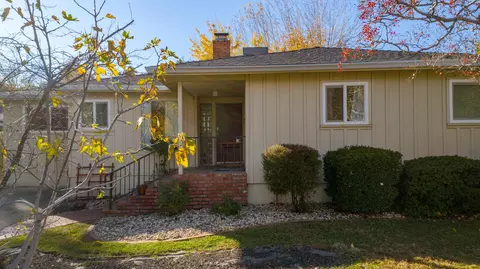 1132 Walnut Ave, Redding, CA 96001 photo 8