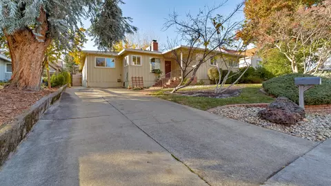 1132 Walnut Ave, Redding, CA 96001 photo 16