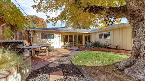 1132 Walnut Ave, Redding, CA 96001 photo 22