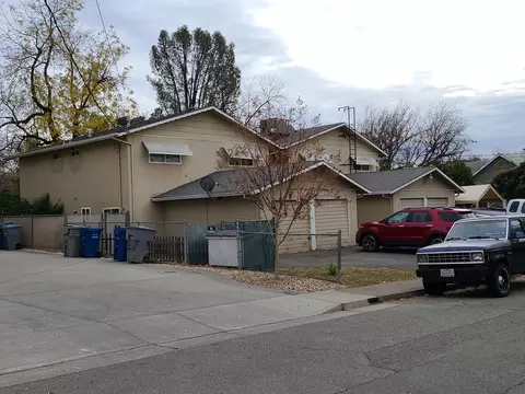 1031 Pine St, Redding, CA 96001 photo 2