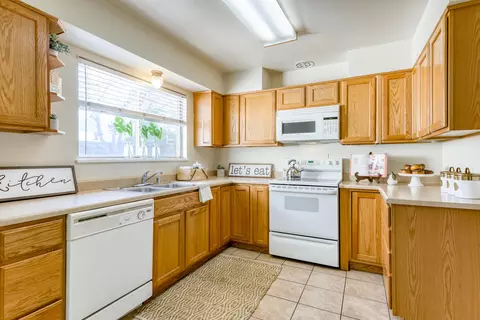 765 Lincoln St, Redding, CA 96001 photo 6