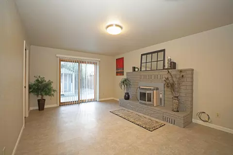 2097 Elmira Dr, Redding, CA 96001 photo 3