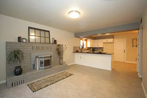 2097 Elmira Dr, Redding, CA 96001 photo 4