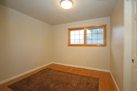 2097 Elmira Dr, Redding, CA 96001 photo 8