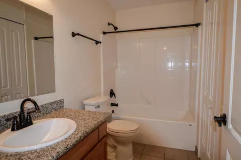 1211 Wurch Way, Redding, CA 96002 photo 8