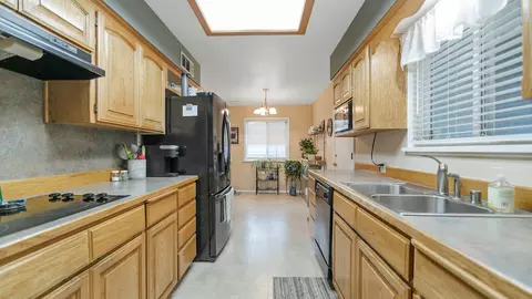6457 Paso Dr, Redding, CA 96001 photo 9
