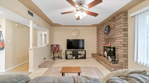 6457 Paso Dr, Redding, CA 96001 photo 3