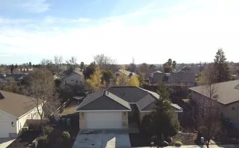 745 Grants Pass, Redding, CA 96003 photo 4