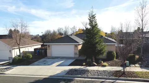 745 Grants Pass, Redding, CA 96003 photo 5
