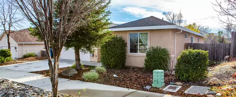 745 Grants Pass, Redding, CA 96003 photo 3