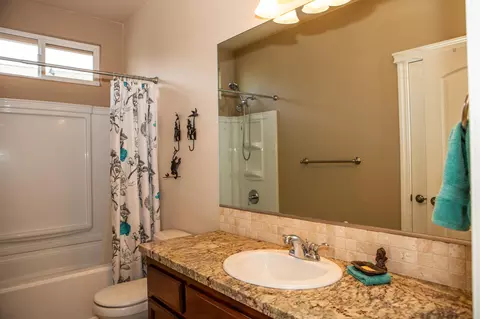 745 Grants Pass, Redding, CA 96003 photo 17