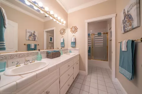 2623 Casabella Dr, Redding, CA 96002 photo 18
