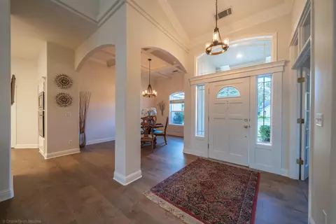 2623 Casabella Dr, Redding, CA 96002 photo 3