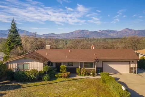 700 Oleta Dr, Redding, CA 96003 photo 1