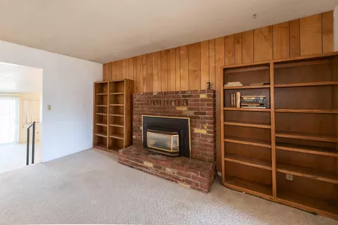 700 Oleta Dr, Redding, CA 96003 photo 2