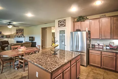 3401 Carlsbad Ln, Redding, CA 96002 photo 10