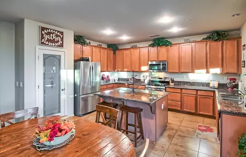 3401 Carlsbad Ln, Redding, CA 96002 photo 17