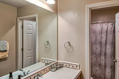 3401 Carlsbad Ln, Redding, CA 96002 photo 35