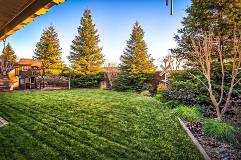 3401 Carlsbad Ln, Redding, CA 96002 photo 37
