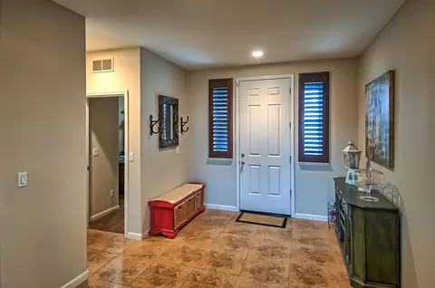 3401 Carlsbad Ln, Redding, CA 96002 photo 4