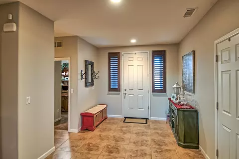 3401 Carlsbad Ln, Redding, CA 96002 photo 3