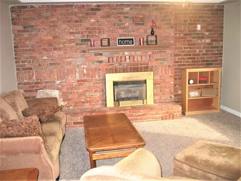 1298 Dusty Ln, Redding, CA 96002 photo 5