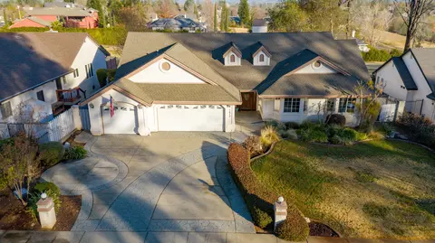 1472 St Andrews Dr, Redding, CA 96003 photo 9