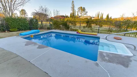 1472 St Andrews Dr, Redding, CA 96003 photo 7