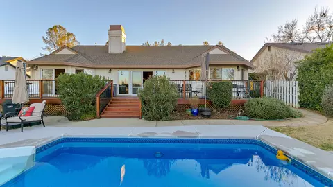 1472 St Andrews Dr, Redding, CA 96003 photo 3