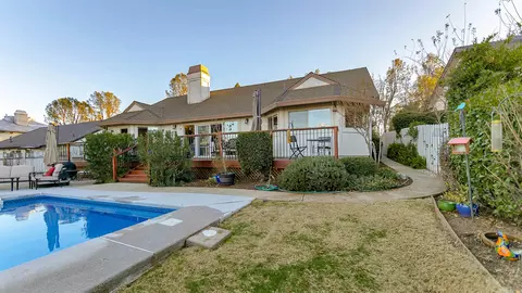 1472 St Andrews Dr, Redding, CA 96003 photo 4
