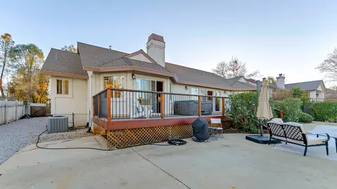 1472 St Andrews Dr, Redding, CA 96003 photo 6