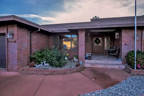 2897 Panorama Dr, Redding, CA 96003 photo 3