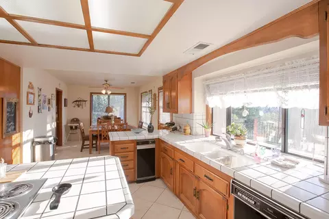 2897 Panorama Dr, Redding, CA 96003 photo 6