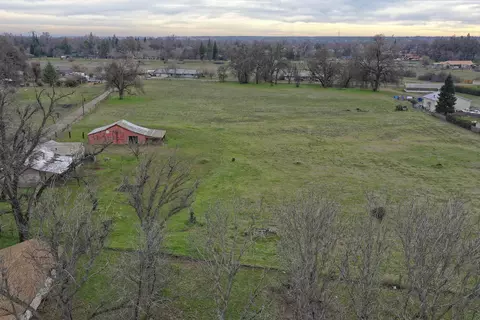 6454 Churn Creek Rd, Redding, CA 96002 photo 2
