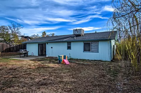 1052 Camelot Ct, Redding, CA 96003 photo 30