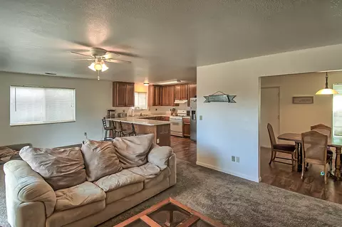 1052 Camelot Ct, Redding, CA 96003 photo 6
