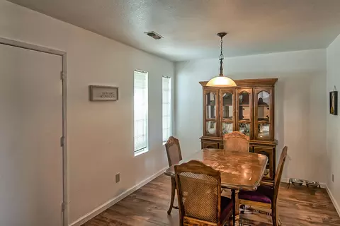1052 Camelot Ct, Redding, CA 96003 photo 13