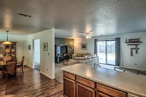 1052 Camelot Ct, Redding, CA 96003 photo 10