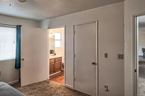 1052 Camelot Ct, Redding, CA 96003 photo 20