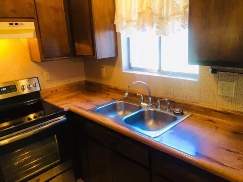 12420 Charron Ln, Redding, CA 96003 photo 3