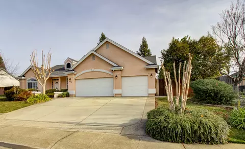 2175 Adirondack Dr, Redding, CA 96001 photo 2
