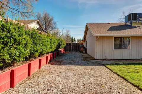 1466 Rose Tree Ln, Redding, CA 96003 photo 33